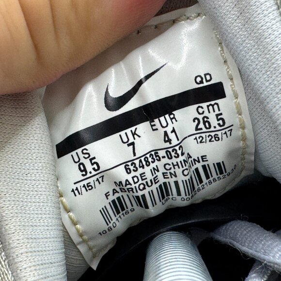 Size 9.5 - Nike‎ Air Huarache SE Runner Wolf Gray Womens Sneakers 634835-032 - Picture 9 of 10